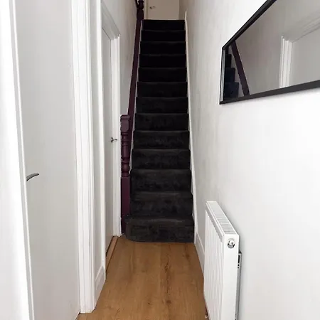 Tatil Evi Prime Ts1 Location Walk To Shop, Uni And Transport